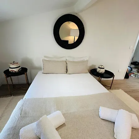 Appartement Sur Le Port De *